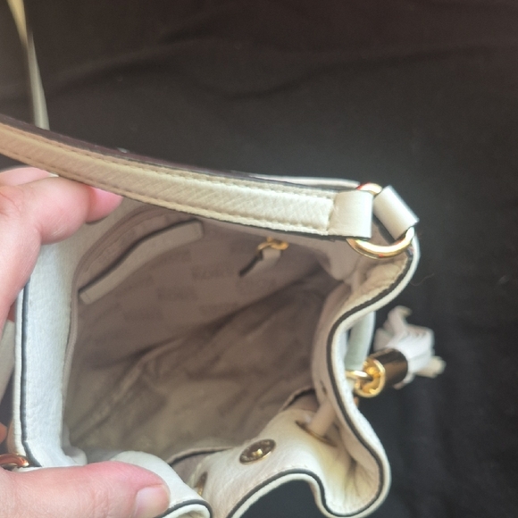 Michael Kors Ivory Crossbody Bag with Gold Accents - Picture 6 of 7